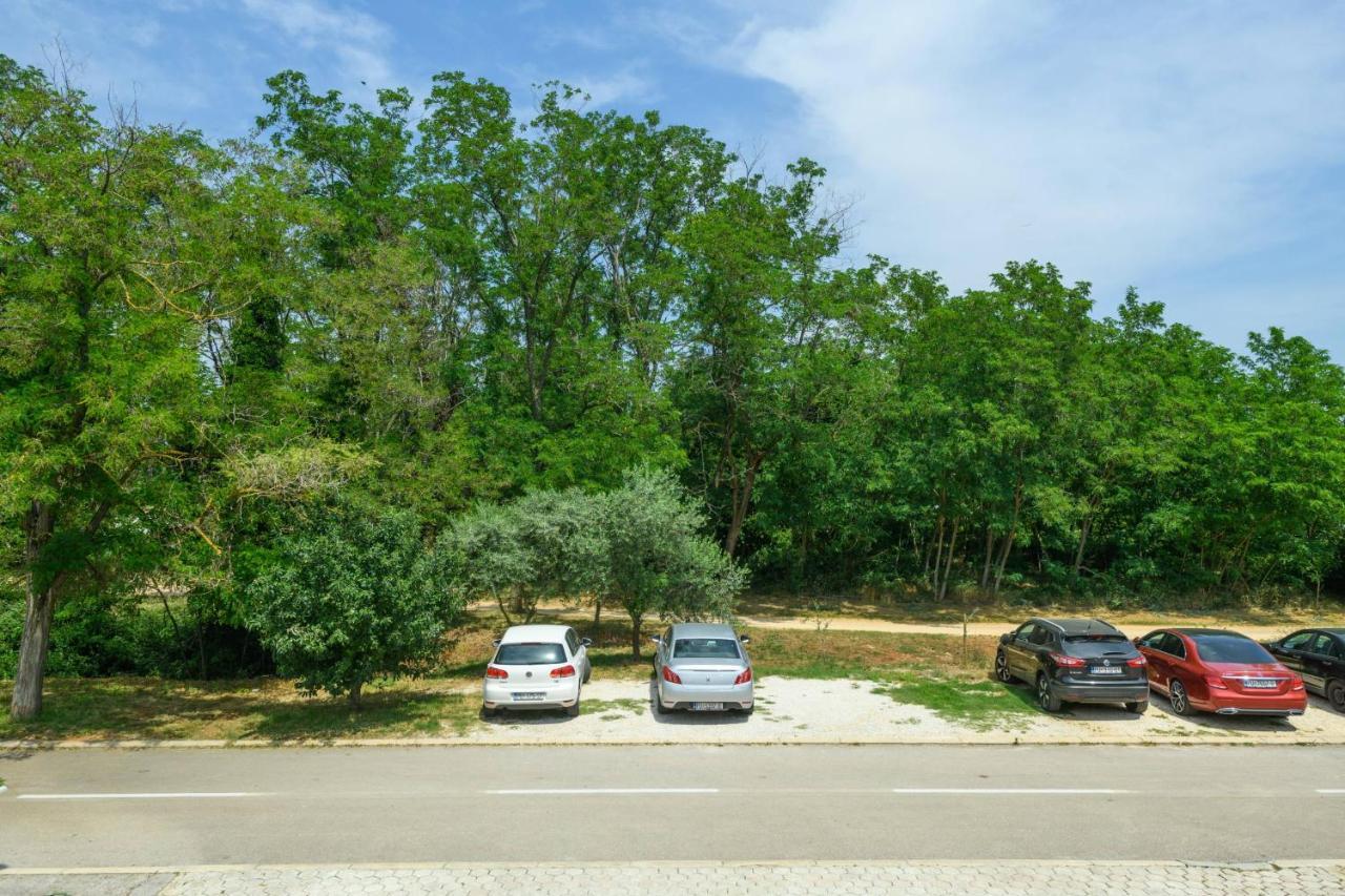Apartments Somi Poreč Exteriör bild