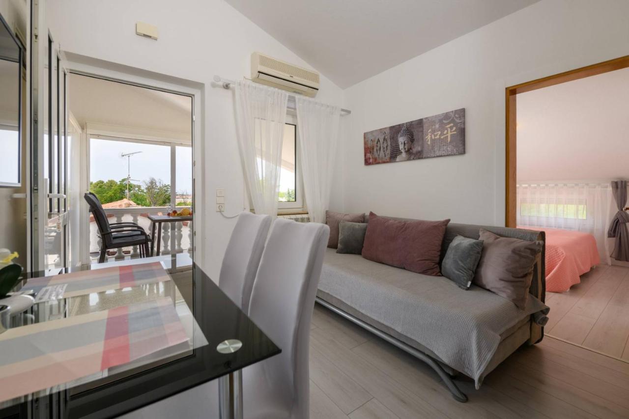 Apartments Somi Poreč Exteriör bild