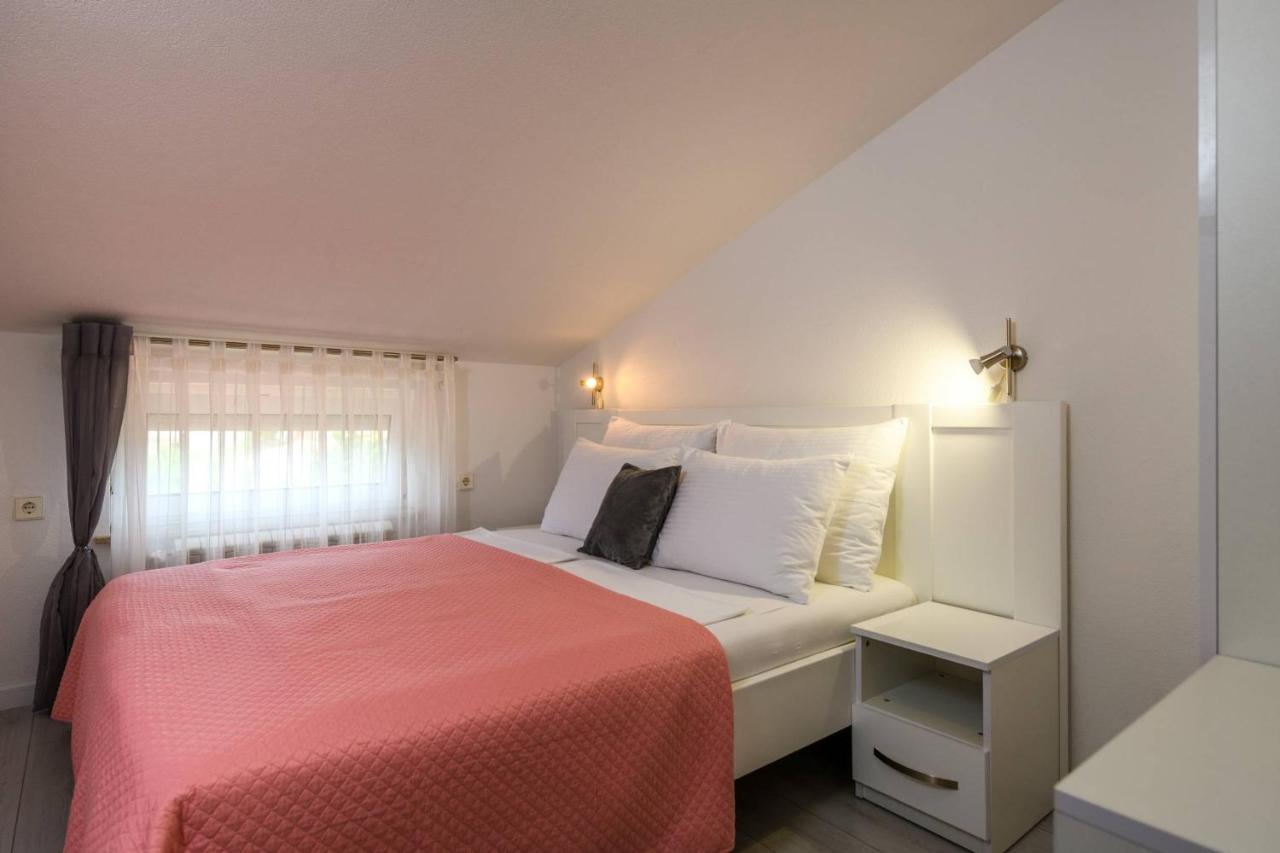 Apartments Somi Poreč Exteriör bild