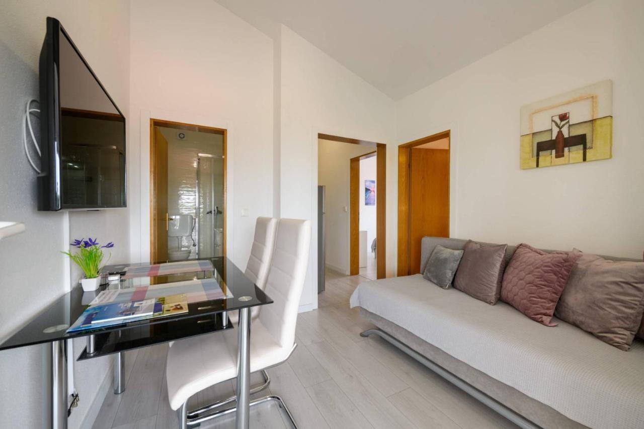 Apartments Somi Poreč Exteriör bild