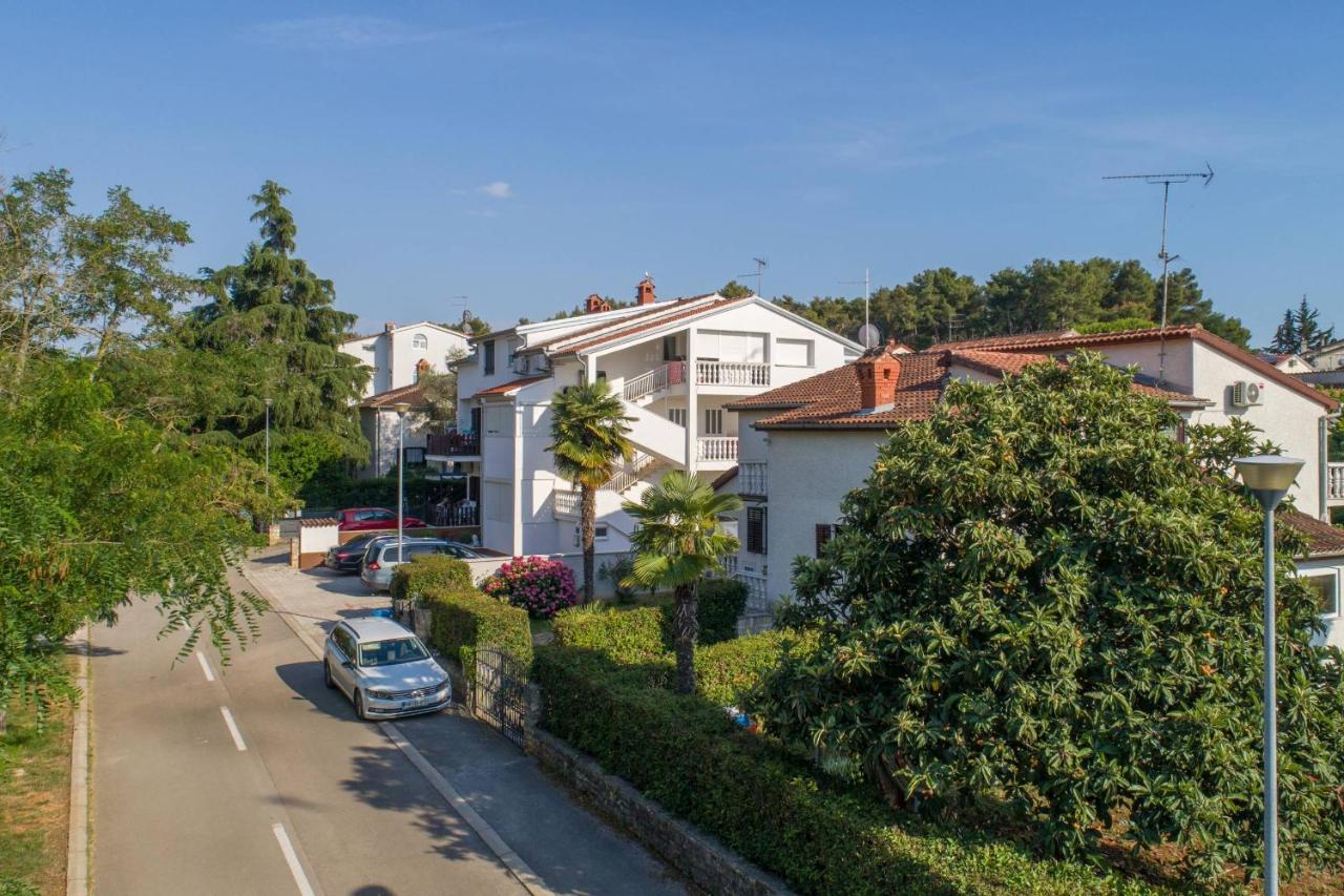 Apartments Somi Poreč Exteriör bild